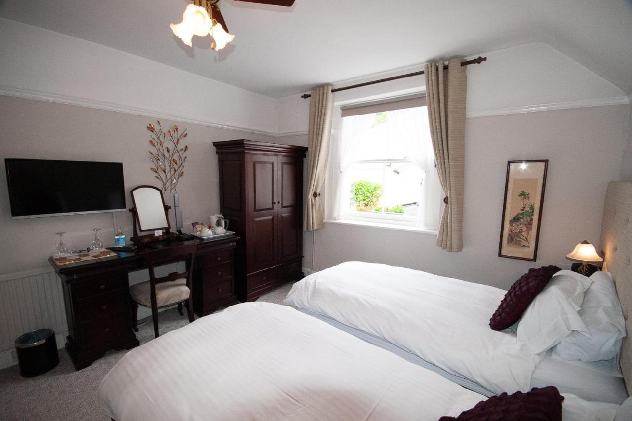 Exmoor House Hotel Дънстър Екстериор снимка