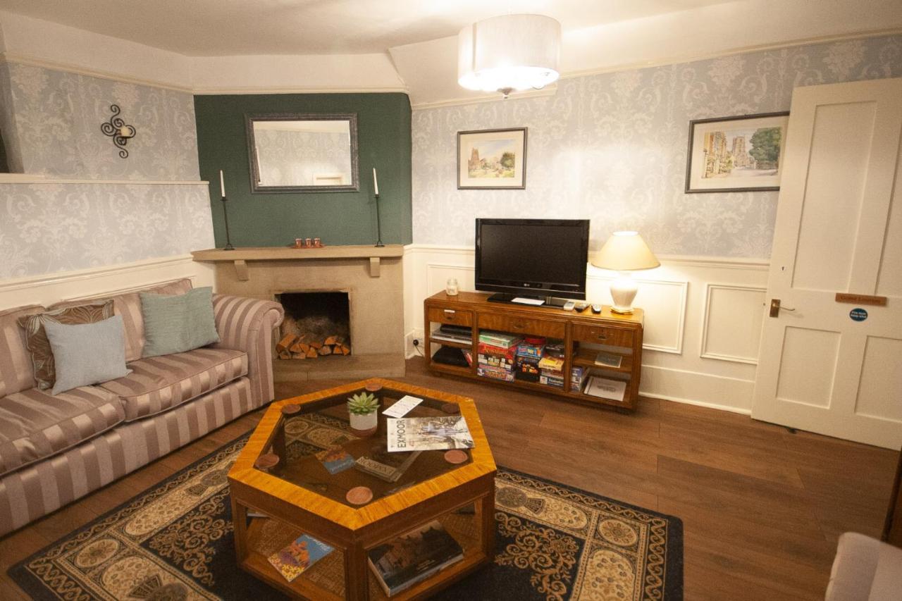 Exmoor House Hotel Дънстър Екстериор снимка