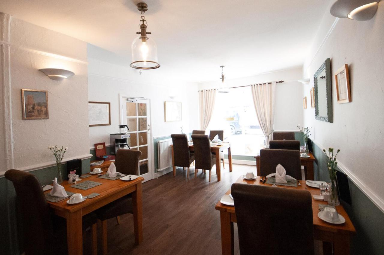 Exmoor House Hotel Дънстър Екстериор снимка