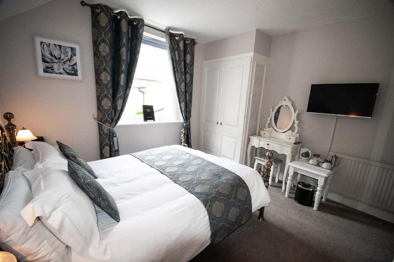 Exmoor House Hotel Дънстър Екстериор снимка